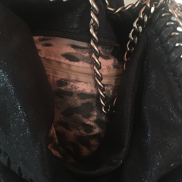 Black bag with chain straps - Picture 3 of 3